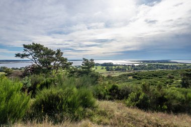 Adanın manzarası Saklı, Almanya .