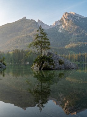 Almanya, Bavyera 'daki Hintersee Gölü .