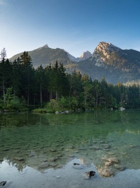 Almanya, Bavyera 'daki Hintersee Gölü .