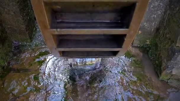 Wassermühle Auf Dem Land Bei Sonnenschein — Stockvideo