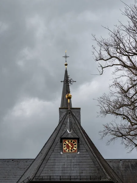 Alte Schlaguhr Einer Kirche — Stockfoto