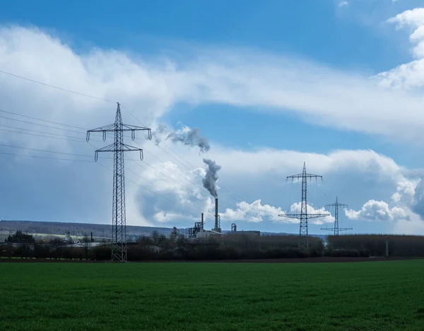 Rökskorsten Från Fabrik Mot Himlen Tyskland — Stockfoto