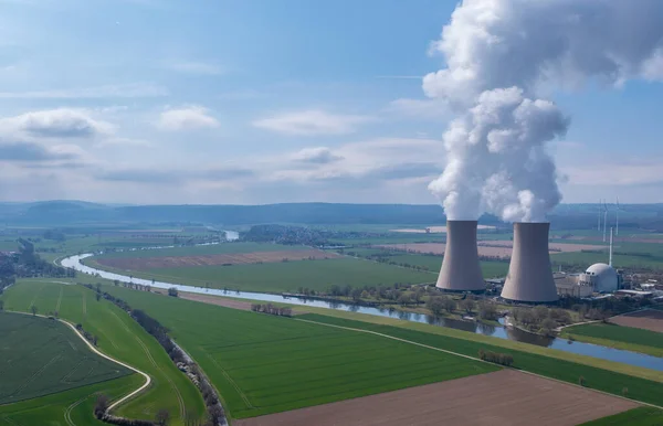 Nükleer Enerji Santrali Nehrin Insansız Hava Aracı Görüntüsü — Stok fotoğraf