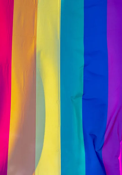 Bandera Del Arco Iris Sol Contra Cielo Azul — Foto de Stock