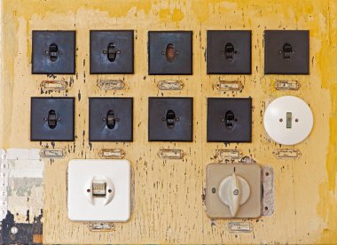eski Elektrik düğmelerini duvar