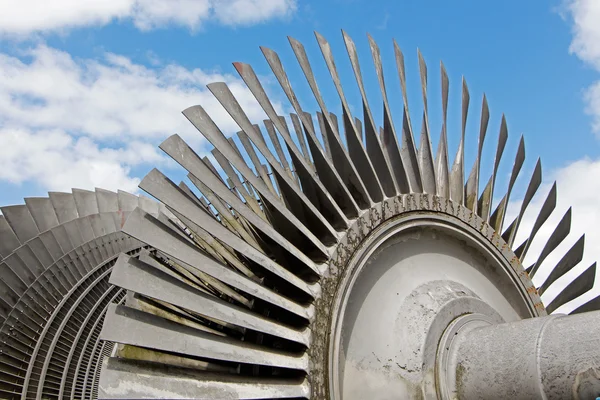 Turbina a vapor da central nuclear contra o céu — Fotografia de Stock