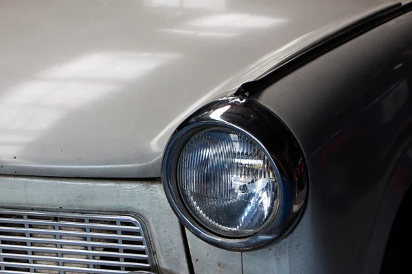 Fragmento de coche viejo blanco de cerca —  Fotos de Stock