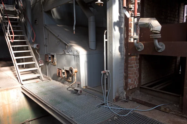 Old machinery of abandoned factory from the inside — Stock Photo, Image