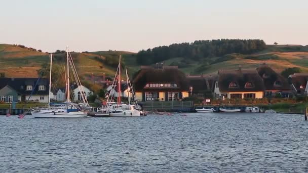 Hamnen på ön Rugen — Stockvideo