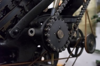 Zincir sürücü makine yazdırma evde