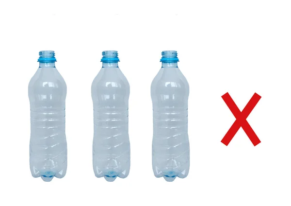 Begrebet stop plastforurening. Hele plastflasker, stop plast, miljøproblem. - Stock-foto
