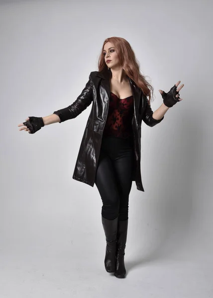 Full Length Portrait Girl Long Red Hair Wearing Dark Leather — Stock Photo, Image