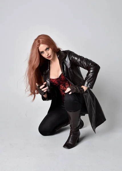 Full Length Portrait Girl Long Red Hair Wearing Dark Leather — Stock Photo, Image