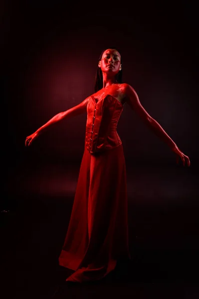 Ritratto Figura Intera Bella Giovane Donna Asiatica Vestita Corsetto Rosso — Foto Stock
