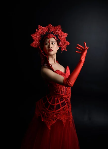 Portrait Beautiful Young Asian Woman Wearing Red Corset Long Opera —  Fotos de Stock