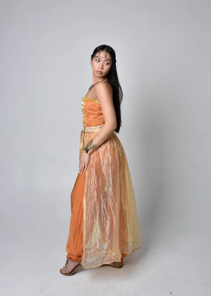 Full Length Portrait Pretty Young Asian Woman Wearing Golden Arabian — Stock Photo, Image