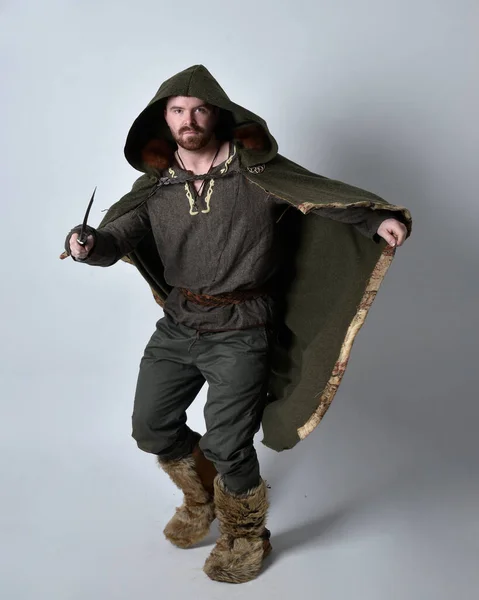 Full Length Portret Van Jonge Knappe Man Middeleeuwse Keltische Avonturier — Stockfoto