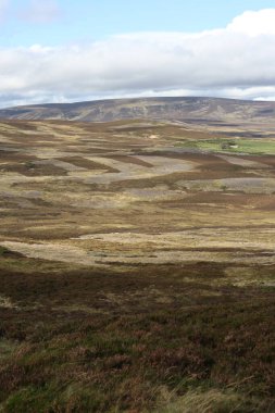İskoçya 'daki Glen Coe' nun Highland vadileri engebeli dağlar, derin vadiler ve dramatik antik Avrupa manzarası boyunca geniş görüşler sergiliyor.