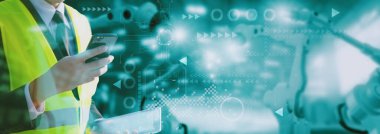 Endüstri mühendisi inşaatı, akıllı tablet kullanılarak, kontrol otomasyon robot kolu akıllı istihbarat inşaat alanı, konsept iş sektörü 4.0, yapay zeka veya yapay zeka, 5G ağ