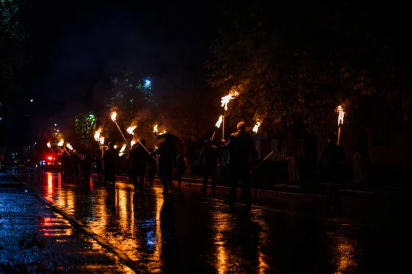 Antorcha Nocturna Luces Antorcha Brillantes Las Calles Ciudad Nocturna 2020 — Foto de Stock