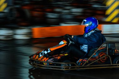 Donanımlı bir yarış 2019 'da dinamik karting yarışması bulanık hareketle hızlandı