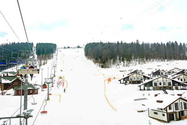 Pittoresk Landschap Van Karpaten Bij Het Skigebied Hoge Liften Voor — Stockfoto