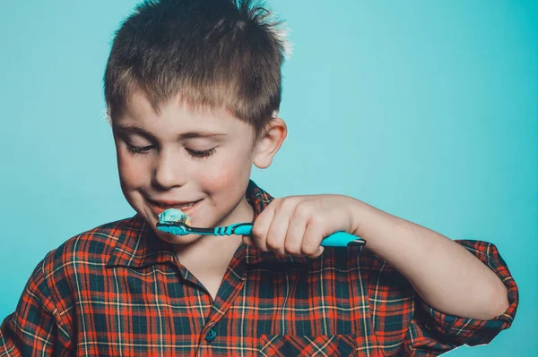Menino Pijama Escova Dentes Higiene Oral Desde Infância Especialmente Importante — Fotografia de Stock