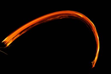 Parlak ve parlak ateş desenleri, ateşle gece eğlencesi, çeşitli şablonlar ve kıvılcımlar. 2021