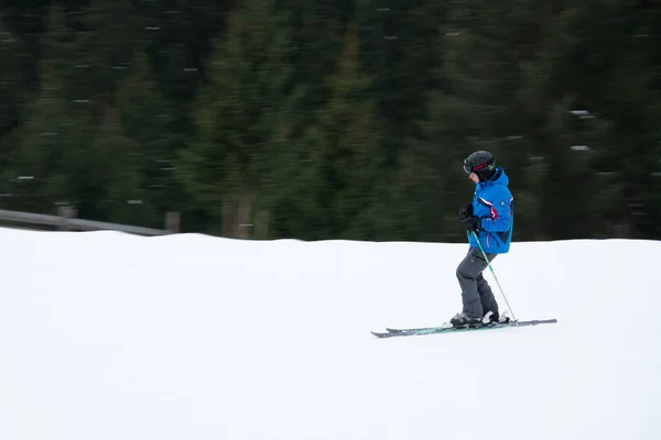 Jablunyzja Ukraine Februar 2019 Winterurlaub Den Karpaten Skifahren — Stockfoto