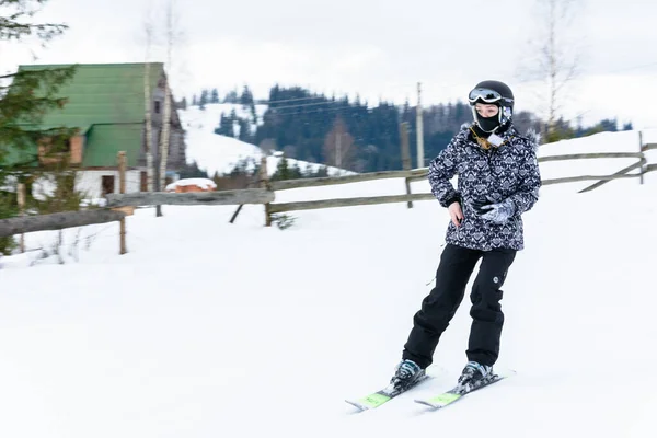 Jablunyzja Ukraine Februar 2019 Erholung Den Bergen Skifahren Und Bergen — Stockfoto