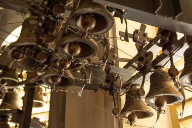 Dolyna, Ukrayna: Goshiv Manastırı 'nda Carillon, Aziz Tarikatı' nın Yunan Katolik Manastırı Büyük Basil, Dolyna bölgesindeki Goshov köyünde, Ivano-Frankivsk bölgesinde. Yeni