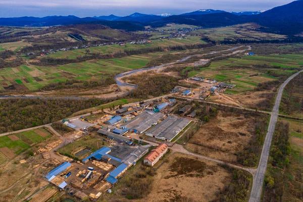 Panoramisch Uitzicht Het Bergdorp Het Karpaten Dorp Oekraïne Wegen Landbouwvelden — Stockfoto