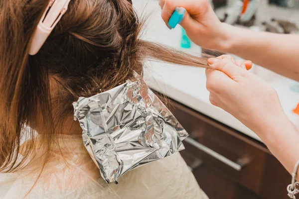 Beginning Hair Coloring Coloring Technique Balayag Hair Bleaching Applying Paint — Stock Photo, Image