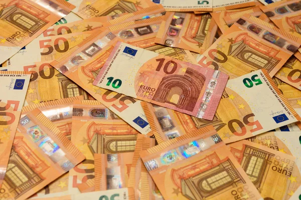 Billetes Denominaciones Euros Están Dispersos Azar Fondo Textura Moneda Europea — Foto de Stock