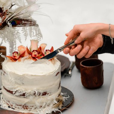 Düğün pastası, kışın düğün kutlaması, kutlama..