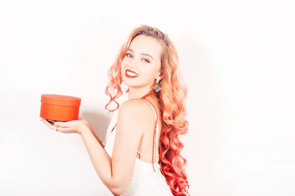 Foto Ano Novo Uma Menina Com Cabelo Rosa Vestido Bonito — Fotografia de Stock