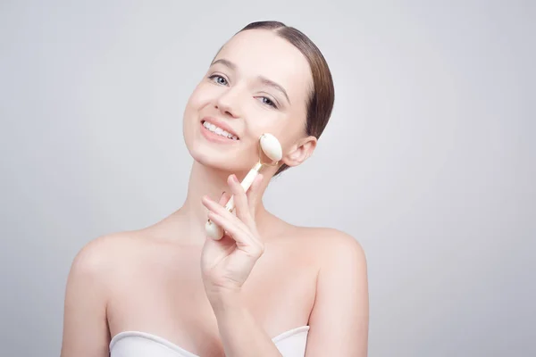 Beauty Face Care Woman Doing Face Massage White Jade Facial — Stock Photo, Image
