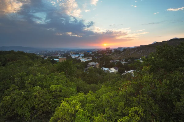 Zonsondergang in Park Tsvetnik, Pjatigorsk — Stockfoto