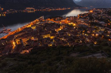 Kotor Old Town akşam