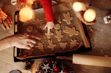 Mutfakta yemek pişirme süreci