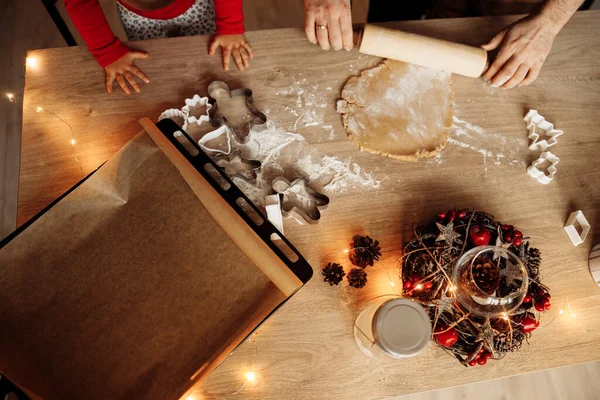 Noel pastası. Eller para kazanıyor..