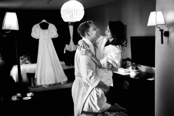 Happy Young Groom Bride Bathrobes — Stock Photo, Image