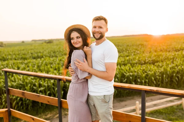 Young Couple Love Relaxing Field Sunset — Foto de Stock