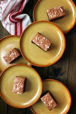 Fare di çikolatalı Songe çikolatalı pasta. Kopyalama alanı olan üst görünüm.