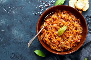 Et ile doldurulmuş lahana. Kopyalama alanı olan üst görünüm. Diyet yemek..