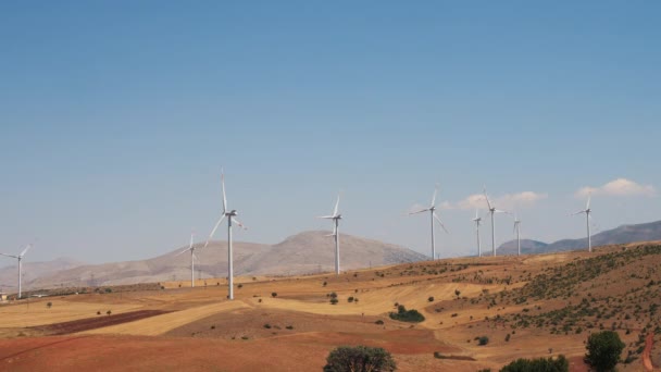 Wind power turbines generating clean renewable energy — Stock Video