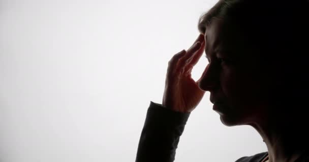 Schmerz Kopf Der Frau Müdigkeit Kopfschmerzen — Stockvideo