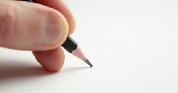 Beyaz Kağıda Odaklanmadan Bir Çizgi Çizen Bir Kalemin Yakın Plan — Stok video