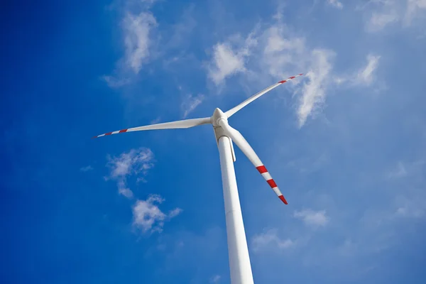 Windmühle am Himmel — Stockfoto