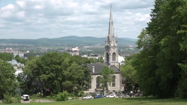 Kanada. Quebec. Pohled na město Quebec s historickou památkou Hrad Frontenac při západu slunce. — Stock video